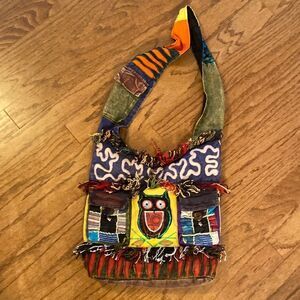 HOBO bag - really cute - zips up in middle too